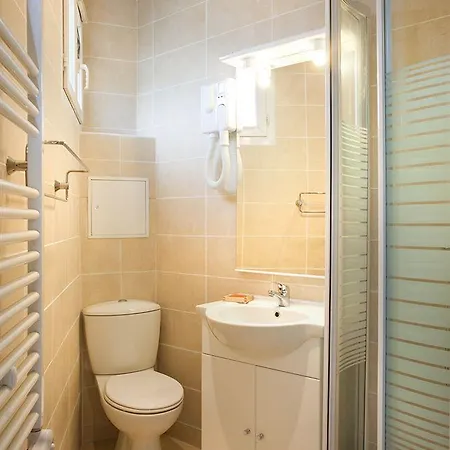 Blanche Montmartre 2*