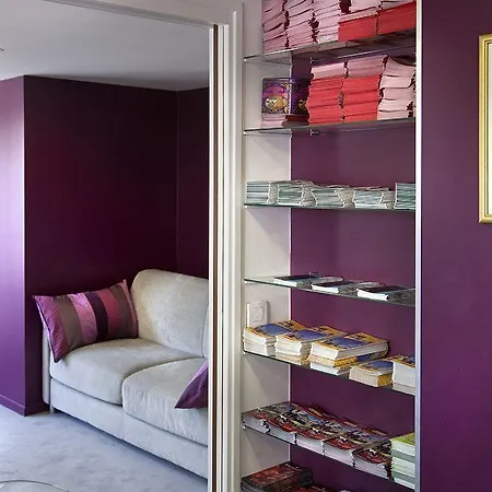 Blanche Montmartre 2*