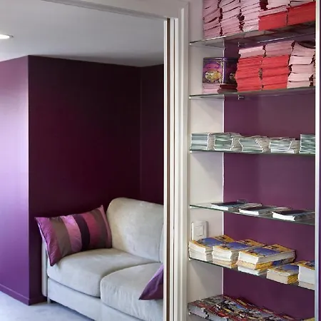 Blanche Montmartre Hotel