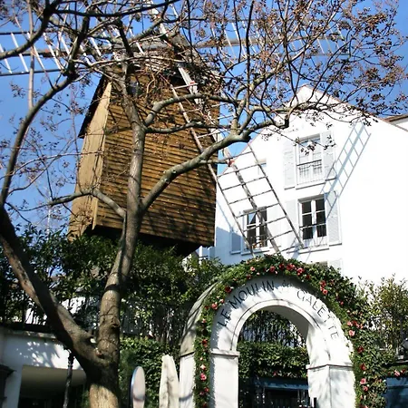 Blanche Montmartre 2*