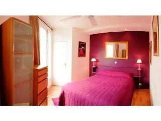 Blanche Montmartre Отель 2*