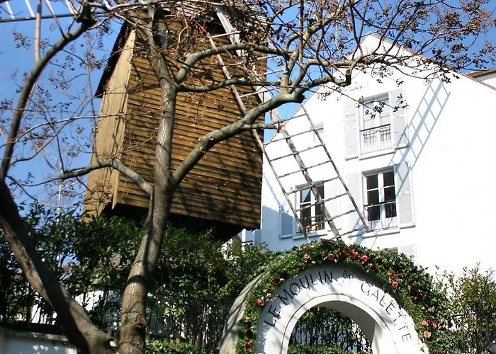 Blanche Montmartre 2*
