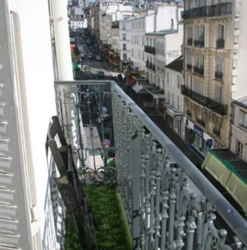 Blanche Montmartre Hotel 2*